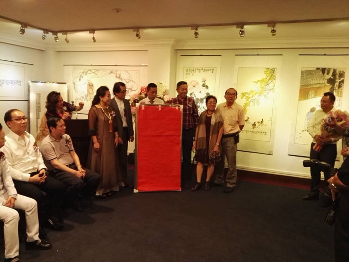“缘起非相”王建平禅画展于2016年4月21日至4月25日在新加坡中华总商会二楼展览厅展览